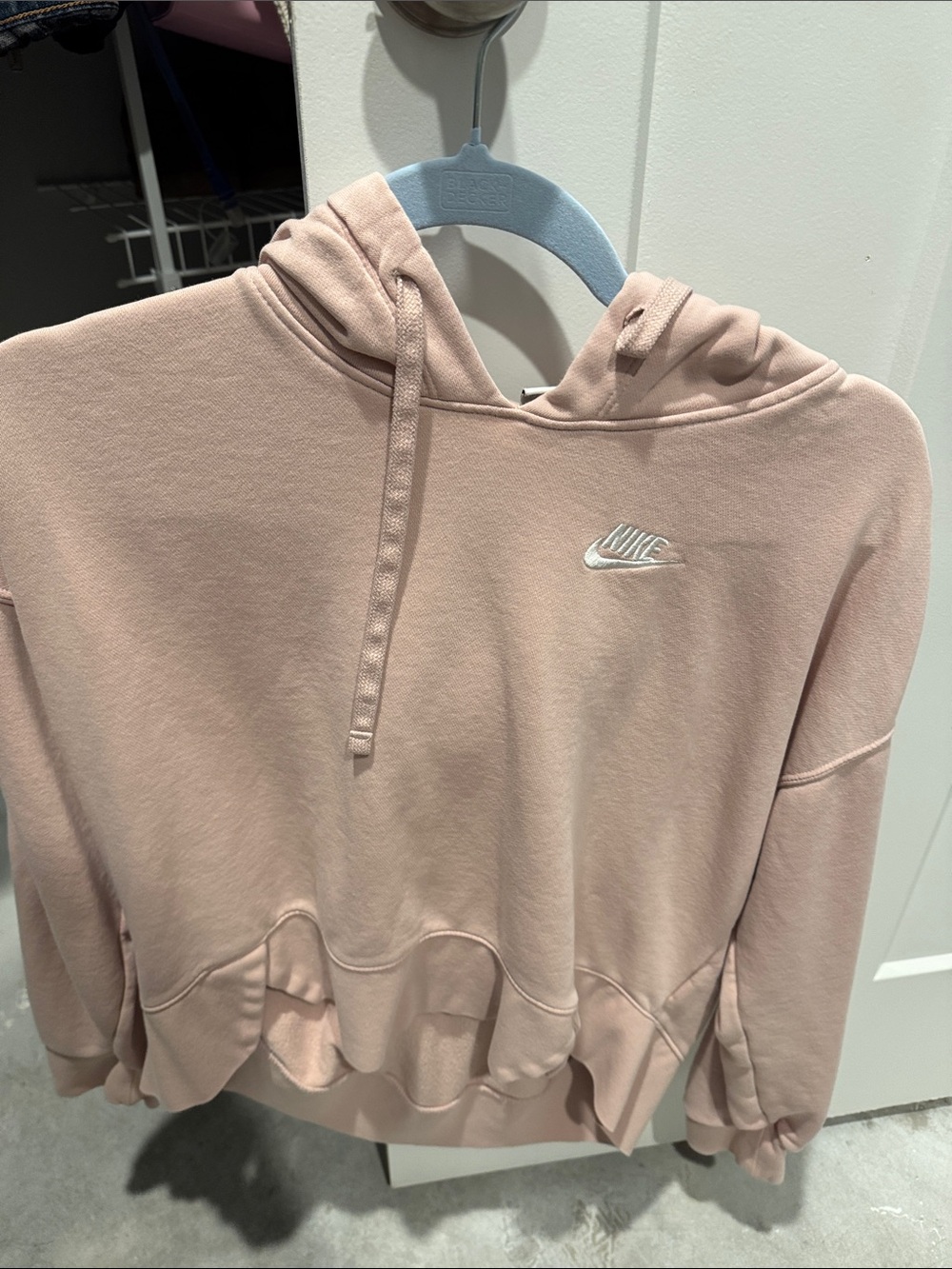 Nike Women’s Blush Pink Hooded Pullover Sweatshirt